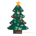 DIY voelde kerstboom met ornament